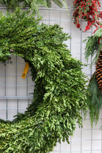 Load image into Gallery viewer, Wreath Boxwood Handmade 16-20in
