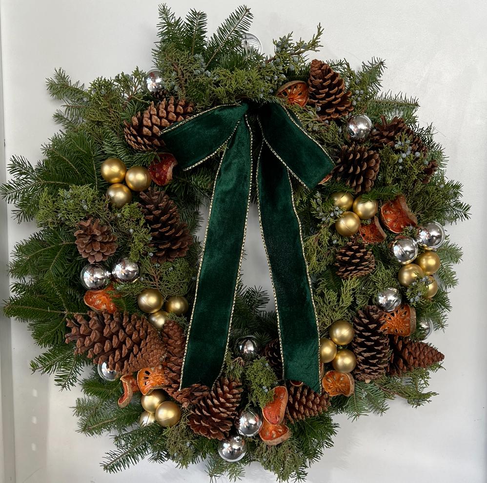 Wreath Hand Decorated 32in Yuletide Harmony